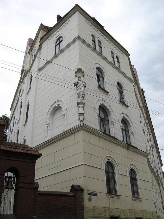 Вірменська 14 Центр Не Далеко Від Ж Д Вокзалу Звітні Документи Daire Lviv Dış mekan fotoğraf
